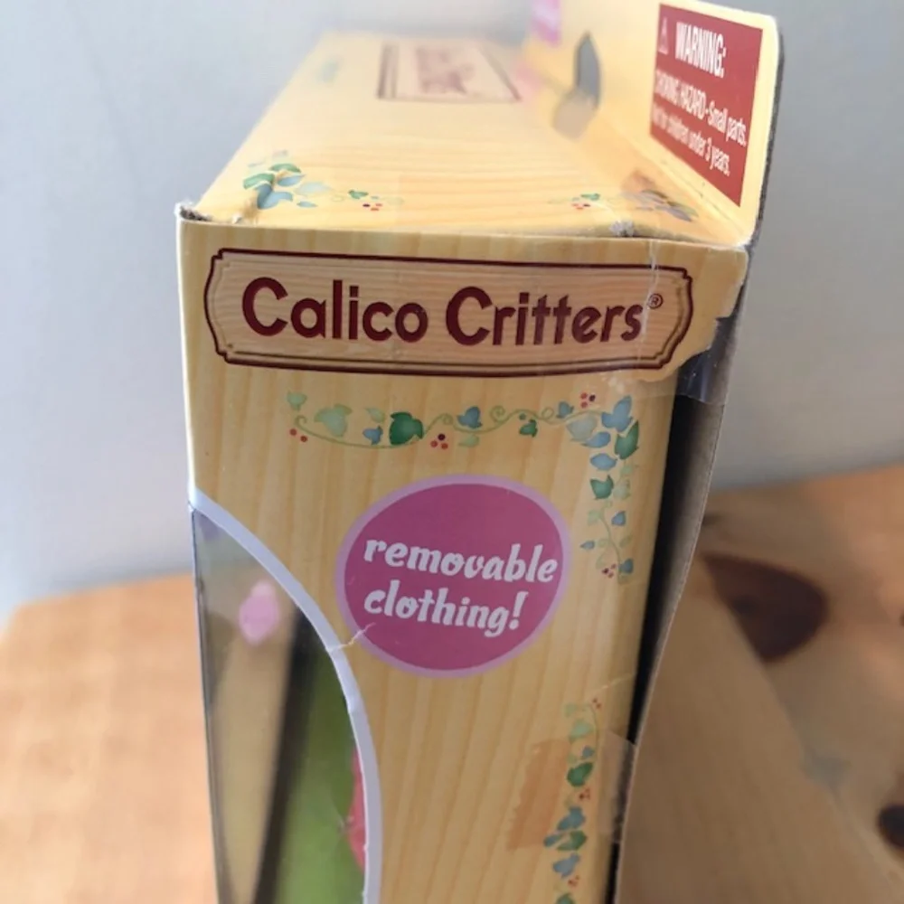 New Calico Critters Midnight Cat Family - Picture 9 of 13